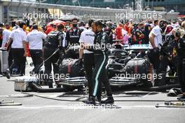 Lewis Hamilton (GBR) Mercedes AMG F1 W11 on the grid. 02.08.2020. Formula 1 World Championship, Rd 4, British Grand Prix, Silverstone, England, Race Day.