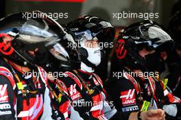 Haas F1 Team mechanics. 02.08.2020. Formula 1 World Championship, Rd 4, British Grand Prix, Silverstone, England, Race Day.