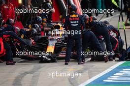 Max Verstappen (NLD) Red Bull Racing RB16 makes a pit stop. 02.08.2020. Formula 1 World Championship, Rd 4, British Grand Prix, Silverstone, England, Race Day.