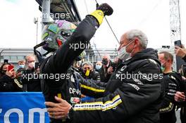 Daniel Ricciardo (AUS) Renault F1 Team celebrates his third position with Jerome Stoll (FRA) Renault Sport F1 President and the team in parc ferme. 11.10.2020. Formula 1 World Championship, Rd 11, Eifel Grand Prix, Nurbugring, Germany, Race Day.