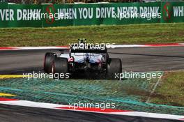 Kevin Magnussen (DEN) Haas VF-20 runs wide. 10.10.2020. Formula 1 World Championship, Rd 11, Eifel Grand Prix, Nurbugring, Germany, Qualifying Day.
