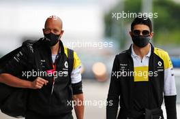 Esteban Ocon (FRA) Renault F1 Team with Dan Williams (GBR) Renault F1 Team Personal Trainer. 16.07.2020. Formula 1 World Championship, Rd 3, Hungarian Grand Prix, Budapest, Hungary, Preparation Day.