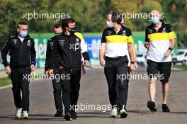 (L to R): Fernando Alonso (ESP) Renault F1 Team walks the circuit with Ciaron Pilbeam (GBR) Renault F1 Team Chief Race Engineer and the team. 30.10.2020. Formula 1 World Championship, Rd 13, Emilia Romagna Grand Prix, Imola, Italy, Practice Day.