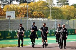 Nicholas Latifi (CDN) Williams Racing walks the circuit with the team. 30.10.2020. Formula 1 World Championship, Rd 13, Emilia Romagna Grand Prix, Imola, Italy, Practice Day.