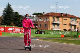 Lewis Hamilton (GBR) Mercedes AMG F1 rides the circuit. 30.10.2020. Formula 1 World Championship, Rd 13, Emilia Romagna Grand Prix, Imola, Italy, Practice Day.