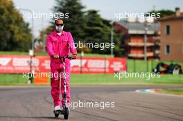Lewis Hamilton (GBR) Mercedes AMG F1 rides the circuit. 30.10.2020. Formula 1 World Championship, Rd 13, Emilia Romagna Grand Prix, Imola, Italy, Practice Day.