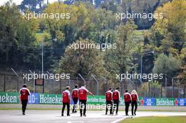 Antonio Giovinazzi (ITA) Alfa Romeo Racing walks the circuit with the team. 30.10.2020. Formula 1 World Championship, Rd 13, Emilia Romagna Grand Prix, Imola, Italy, Practice Day.