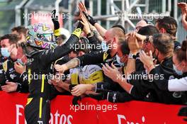 Daniel Ricciardo (AUS) Renault F1 Team celebrates his third position with the team in parc ferme. 01.11.2020. Formula 1 World Championship, Rd 13, Emilia Romagna Grand Prix, Imola, Italy, Race Day.