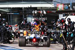 Nicholas Latifi (CDN) Williams Racing FW43 makes a pit stop. 06.09.2020. Formula 1 World Championship, Rd 8, Italian Grand Prix, Monza, Italy, Race Day.