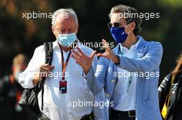 (L to R): Jerome Stoll (FRA) Renault Sport F1 President with Patrick Marinoff (GER) Alpine Managing Director. 05.09.2020. Formula 1 World Championship, Rd 8, Italian Grand Prix, Monza, Italy, Qualifying Day.