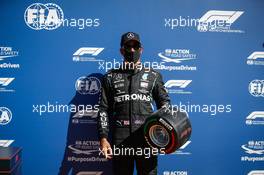 Lewis Hamilton (GBR) Mercedes AMG F1 with the Pirelli Pole Position Award. 05.09.2020. Formula 1 World Championship, Rd 8, Italian Grand Prix, Monza, Italy, Qualifying Day.
