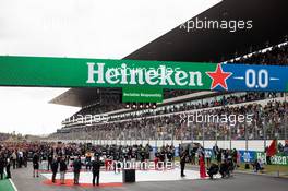 The grid observes the national anthem. 25.10.2020. Formula 1 World Championship, Rd 12, Portuguese Grand Prix, Portimao, Portugal, Race Day.
