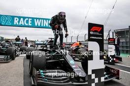 Lewis Hamilton (GBR) Mercedes AMG F1 W11 celebrates his record breaking 92nd Grand Prix victory in parc ferme. 25.10.2020. Formula 1 World Championship, Rd 12, Portuguese Grand Prix, Portimao, Portugal, Race Day.