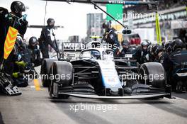 Nicholas Latifi (CDN) Williams Racing FW43 makes a pit stop. 25.10.2020. Formula 1 World Championship, Rd 12, Portuguese Grand Prix, Portimao, Portugal, Race Day.