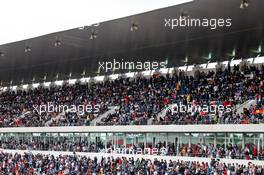 Circuit atmosphere - fans in the grandstand. 25.10.2020. Formula 1 World Championship, Rd 12, Portuguese Grand Prix, Portimao, Portugal, Race Day.