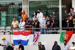 Circuit atmosphere - fans. 25.10.2020. Formula 1 World Championship, Rd 12, Portuguese Grand Prix, Portimao, Portugal, Race Day.