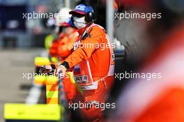 Circuit atmosphere - marshal in the pits. 25.09.2020. Formula 1 World Championship, Rd 10, Russian Grand Prix, Sochi Autodrom, Sochi, Russia, Practice Day.