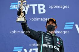 Lewis Hamilton (GBR) Mercedes AMG F1 celebrates his third position on the podium. 27.09.2020. Formula 1 World Championship, Rd 10, Russian Grand Prix, Sochi Autodrom, Sochi, Russia, Race Day.