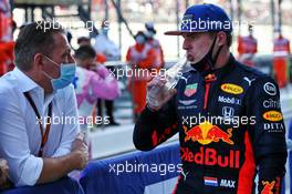 Max Verstappen (NLD) Red Bull Racing with his father Jos Verstappen (NLD) in parc ferme. 27.09.2020. Formula 1 World Championship, Rd 10, Russian Grand Prix, Sochi Autodrom, Sochi, Russia, Race Day.