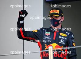 Max Verstappen (NLD) Red Bull Racing celebrates his second position on the podium. 27.09.2020. Formula 1 World Championship, Rd 10, Russian Grand Prix, Sochi Autodrom, Sochi, Russia, Race Day.