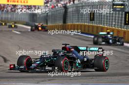 Lewis Hamilton (GBR) Mercedes AMG F1 W11. 27.09.2020. Formula 1 World Championship, Rd 10, Russian Grand Prix, Sochi Autodrom, Sochi, Russia, Race Day.