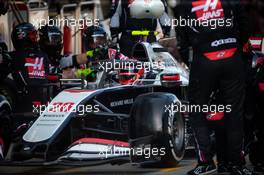 Kevin Magnussen (DEN) Haas VF-20 makes a pit stop. 27.09.2020. Formula 1 World Championship, Rd 10, Russian Grand Prix, Sochi Autodrom, Sochi, Russia, Race Day.