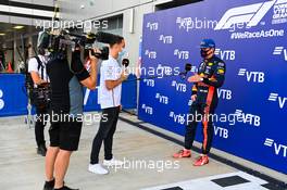 Max Verstappen (NLD) Red Bull Racing in qualifying parc ferme with Stoffel Vandoorne (BEL) Mercedes AMG F1 Reserve Driver. 26.09.2020. Formula 1 World Championship, Rd 10, Russian Grand Prix, Sochi Autodrom, Sochi, Russia, Qualifying Day.