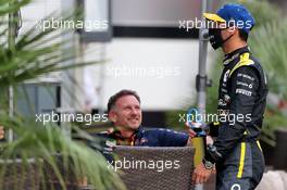 Daniel Ricciardo (AUS) Renault F1 Team with Christian Horner (GBR) Red Bull Racing Team Principal. 26.09.2020. Formula 1 World Championship, Rd 10, Russian Grand Prix, Sochi Autodrom, Sochi, Russia, Qualifying Day.