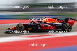 Alexander Albon (THA), Red Bull Racing  26.09.2020. Formula 1 World Championship, Rd 10, Russian Grand Prix, Sochi Autodrom, Sochi, Russia, Qualifying Day.
