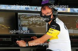 Alan Permane (GBR) Renault F1 Team Trackside Operations Director. 27.09.2020. Formula 1 World Championship, Rd 10, Russian Grand Prix, Sochi Autodrom, Sochi, Russia, Race Day.