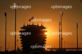 Circuit atmosphere - sunset. 04.12.2020. Formula 1 World Championship, Rd 16, Sakhir Grand Prix, Sakhir, Bahrain, Practice Day