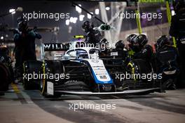Nicholas Latifi (CDN) Williams Racing FW43 makes a pit stop. 06.12.2020. Formula 1 World Championship, Rd 16, Sakhir Grand Prix, Sakhir, Bahrain, Race Day.