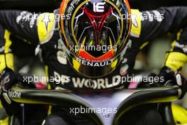 Esteban Ocon (FRA) Renault F1 Team RS20. 05.12.2020. Formula 1 World Championship, Rd 16, Sakhir Grand Prix, Sakhir, Bahrain, Qualifying Day.