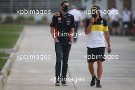 (L to R): Sebastien Buemi (SUI) Red Bull Racing Reserve Driver with Fernando Alonso (ESP) Renault F1 Team. 06.12.2020. Formula 1 World Championship, Rd 16, Sakhir Grand Prix, Sakhir, Bahrain, Race Day.