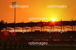 Circuit atmosphere - sunset over the track. 03.12.2020. Formula 1 World Championship, Rd 16, Sakhir Grand Prix, Sakhir, Bahrain, Preparation Day.