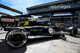 Daniel Ricciardo (AUS) Renault F1 Team RS20 leaves the pits. 10.07.2020. Formula 1 World Championship, Rd 2, Steiermark Grand Prix, Spielberg, Austria, Practice Day.