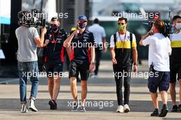 (L to R): Max Verstappen (NLD) Red Bull Racing and Daniel Ricciardo (AUS) Renault F1 Team. 11.09.2020. Formula 1 World Championship, Rd 9, Tuscan Grand Prix, Mugello, Italy, Practice Day.