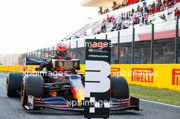 Third placed Alexander Albon (THA) Red Bull Racing RB16 in parc ferme. 13.09.2020. Formula 1 World Championship, Rd 9, Tuscan Grand Prix, Mugello, Italy, Race Day.