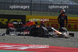 Max Verstappen (NLD) Red Bull Racing RB16 crashed out of the race. 13.09.2020. Formula 1 World Championship, Rd 9, Tuscan Grand Prix, Mugello, Italy, Race Day.
