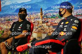 (L to R): Lewis Hamilton (GBR) Mercedes AMG F1 and Max Verstappen (NLD) Red Bull Racing in the post qualifying FIA Press Conference. 12.09.2020. Formula 1 World Championship, Rd 9, Tuscan Grand Prix, Mugello, Italy, Qualifying Day.