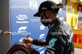 Lewis Hamilton (GBR) Mercedes AMG F1 with the Pirelli Pole Position Award in qualifying parc ferme. 12.09.2020. Formula 1 World Championship, Rd 9, Tuscan Grand Prix, Mugello, Italy, Qualifying Day.
