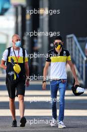 Esteban Ocon (FRA) Renault F1 Team with Dan Williams (GBR) Renault F1 Team Personal Trainer. 12.09.2020. Formula 1 World Championship, Rd 9, Tuscan Grand Prix, Mugello, Italy, Qualifying Day.