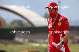 Sebastian Vettel (GER) Ferrari walks the circuit with the team. 10.09.2020. Formula 1 World Championship, Rd 9, Tuscan Grand Prix, Mugello, Italy, Preparation Day.