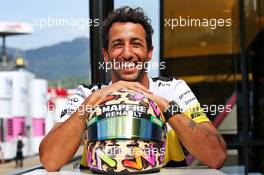 Daniel Ricciardo (AUS) Renault F1 Team with his helmet. 10.09.2020. Formula 1 World Championship, Rd 9, Tuscan Grand Prix, Mugello, Italy, Preparation Day.