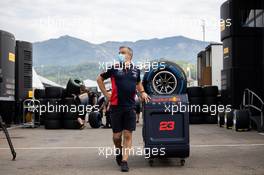 Paddock atmosphere - Red Bull Racing mechanic with Pirelli tyres. 10.09.2020. Formula 1 World Championship, Rd 9, Tuscan Grand Prix, Mugello, Italy, Preparation Day.