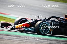 Max Verstappen (NLD) Red Bull Racing RB16 - front wing. 13.11.2020 Formula 1 World Championship, Rd 14, Turkish Grand Prix, Istanbul, Turkey, Practice Day.