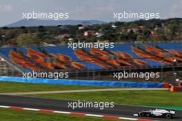 Nicholas Latifi (CDN) Williams Racing FW43. 13.11.2020 Formula 1 World Championship, Rd 14, Turkish Grand Prix, Istanbul, Turkey, Practice Day.