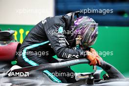 Race winner Lewis Hamilton (GBR) Mercedes AMG F1 W11 celebrates winning his seventh World Championship in parc ferme. 15.11.2020. Formula 1 World Championship, Rd 14, Turkish Grand Prix, Istanbul, Turkey, Race Day.
