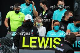 Valtteri Bottas (FIN) Mercedes AMG F1 and girlfriend Tiffany Cromwell (AUS) Professional Cyclist with the team. 15.11.2020. Formula 1 World Championship, Rd 14, Turkish Grand Prix, Istanbul, Turkey, Race Day.