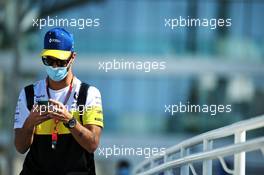 Daniel Ricciardo (AUS) Renault F1 Team. 11.12.2020. Formula 1 World Championship, Rd 17, Abu Dhabi Grand Prix, Yas Marina Circuit, Abu Dhabi, Practice Day.